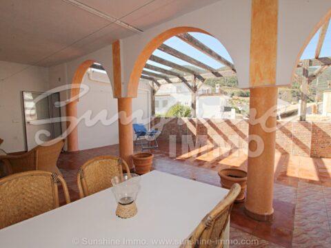 Charming 270 m2 townhouse in Tolox with a rural accommodation license and with an good profit .