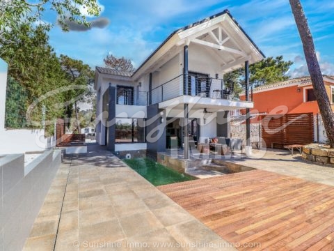 New-built 4 bedroom villa located in the prestigious area of East Marbella Carib Playa and walking distance to the beach.