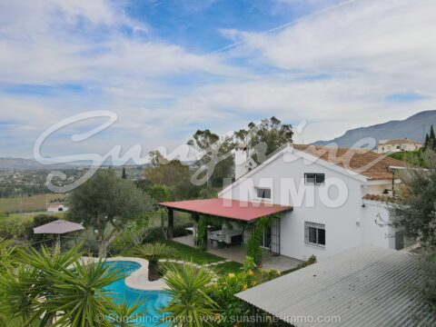 Are you looking for a bright, modern, furnished and very special finca with a fantastic views and a very good road access ?