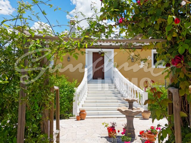 Photo of property SI1888, 3 de 61