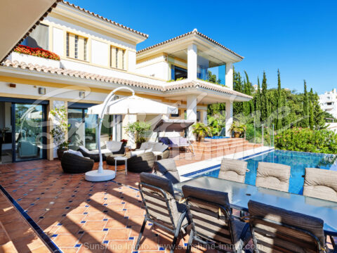 Set amidst the protected forests of La Mairena, this exceptional 6 bedroom luxury villa unfolds as a true sanctuary of tranquility, privacy, and refined elegance.