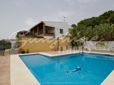 Encantador apartamento rural de 2 dormitorios con amplia terraza y piscina compartida 
